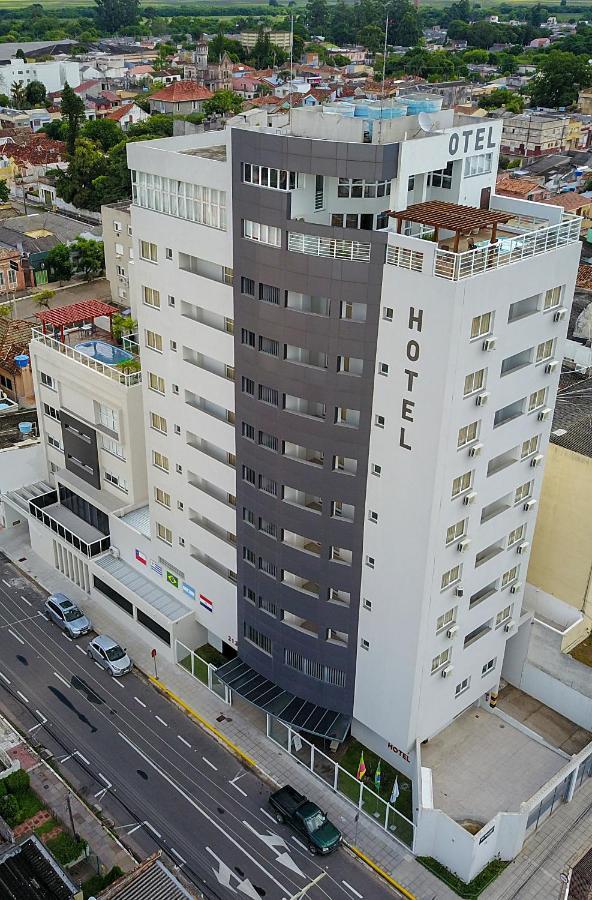 M Tower Hotel 佩洛塔斯 外观 照片