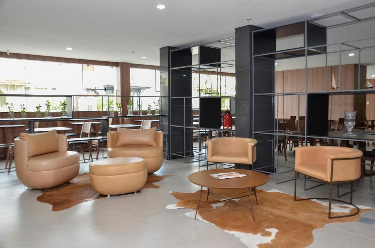 M Tower Hotel 佩洛塔斯 外观 照片