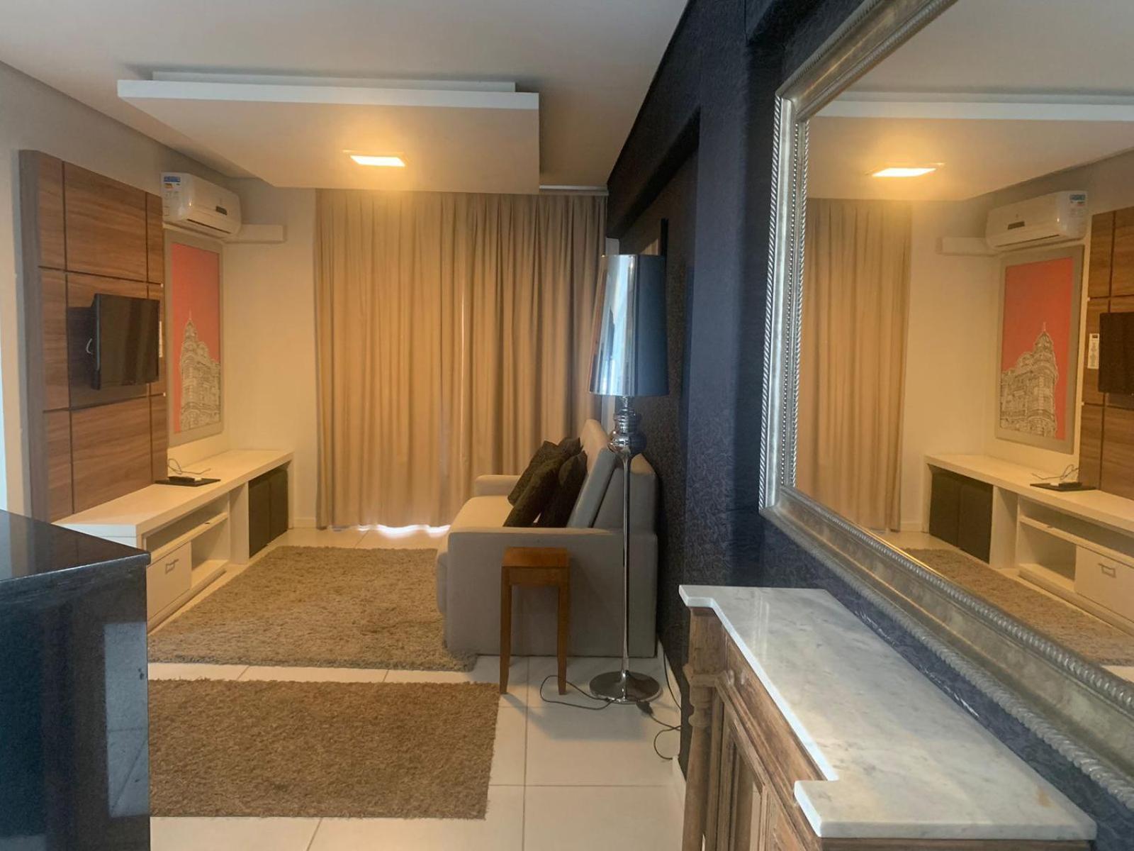 M Tower Hotel 佩洛塔斯 外观 照片