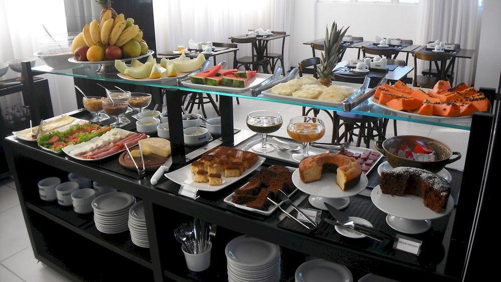 M Tower Hotel 佩洛塔斯 外观 照片