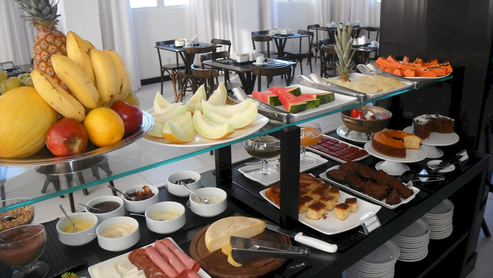 M Tower Hotel 佩洛塔斯 外观 照片