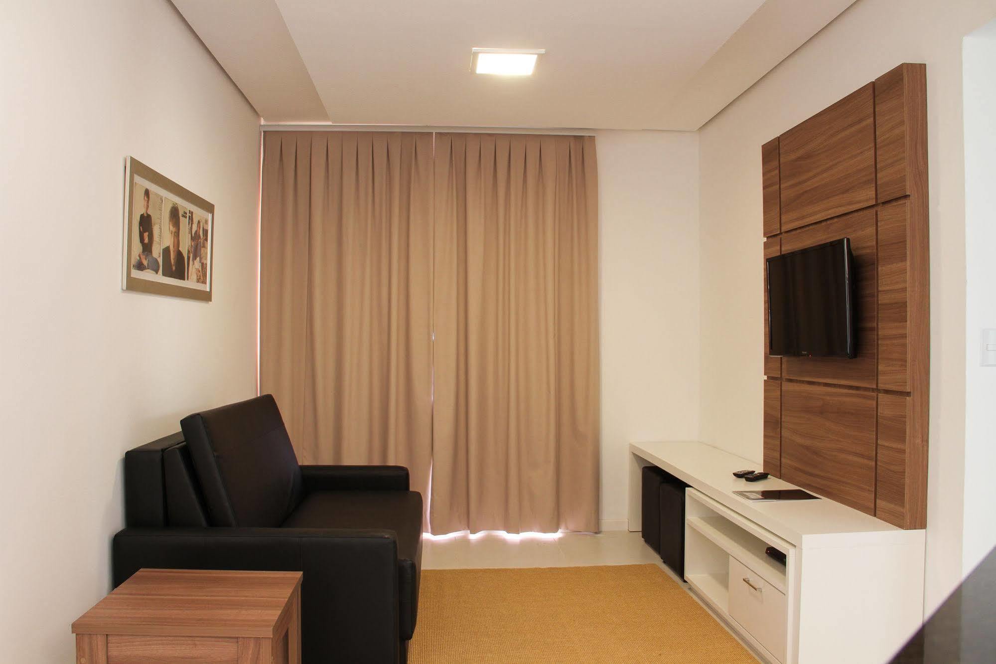 M Tower Hotel 佩洛塔斯 外观 照片